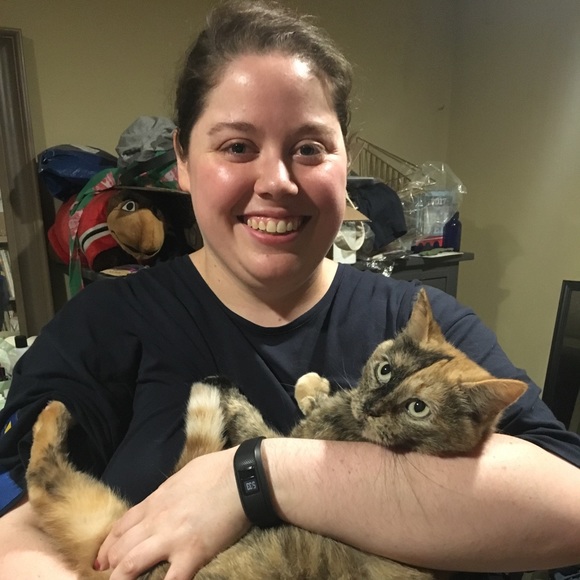 Meet your Posher, Amanda - Picture 3 of 4